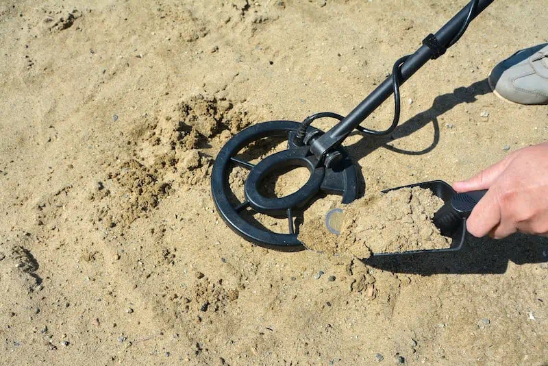 The Minelab Vanquish 340 can help you find some awesome buried treasure