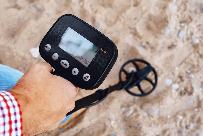 Learn how to use a metal detector easily