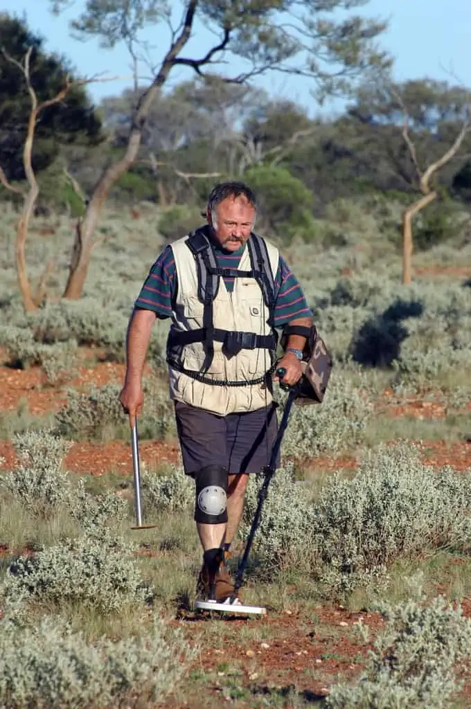 Find out who is making the best metal detecting knee pads on the market